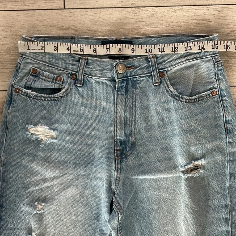 Aeropostale MOM jeans size 6 cotton distressed